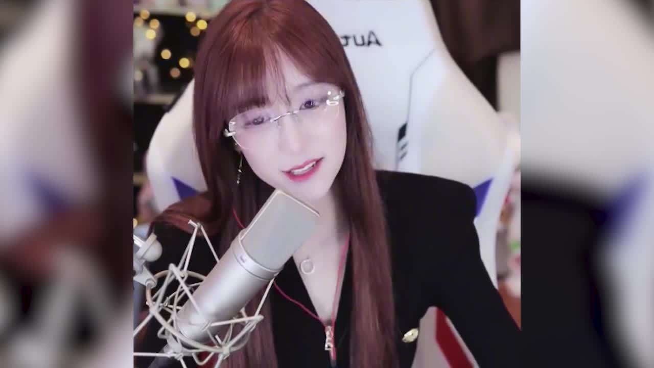 南波儿:你们能分清什么是御姐音 什么是夹子音嘛?