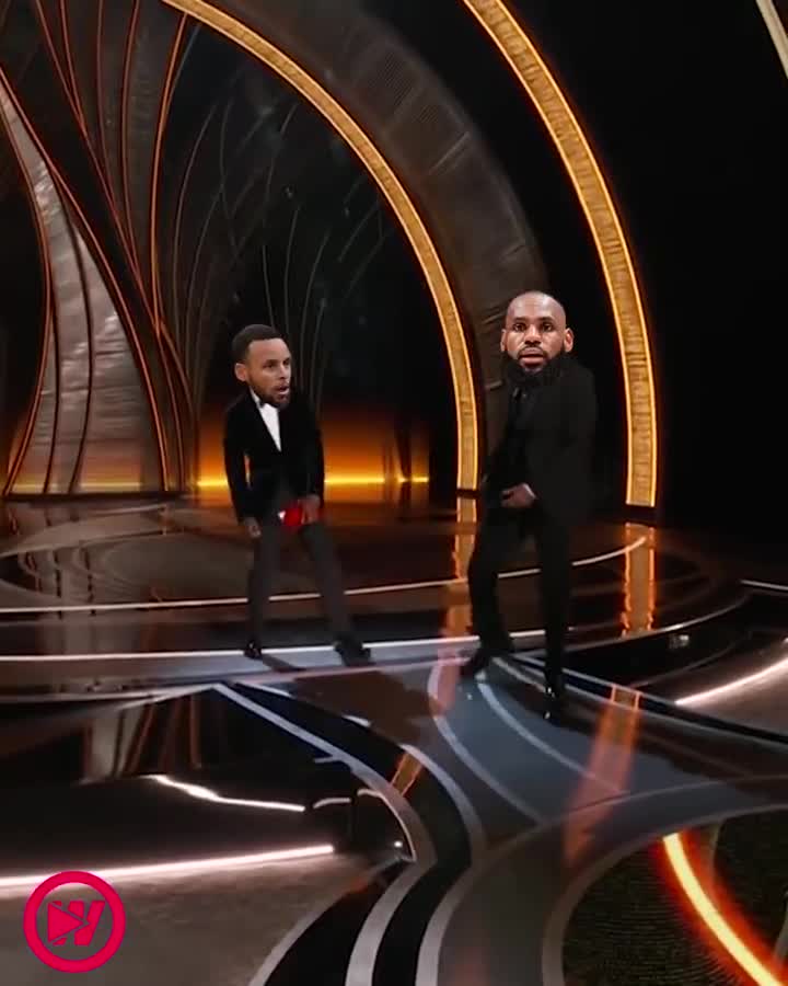 百无禁忌美媒恶搞：詹姆斯颁奖典礼掌掴库里