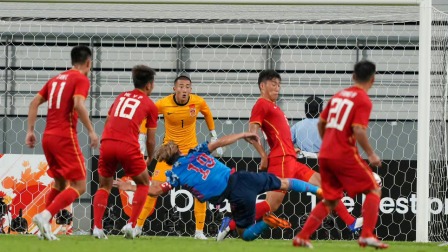 比赛集锦：东亚杯小组赛第2轮 日本 0-0 中国男足