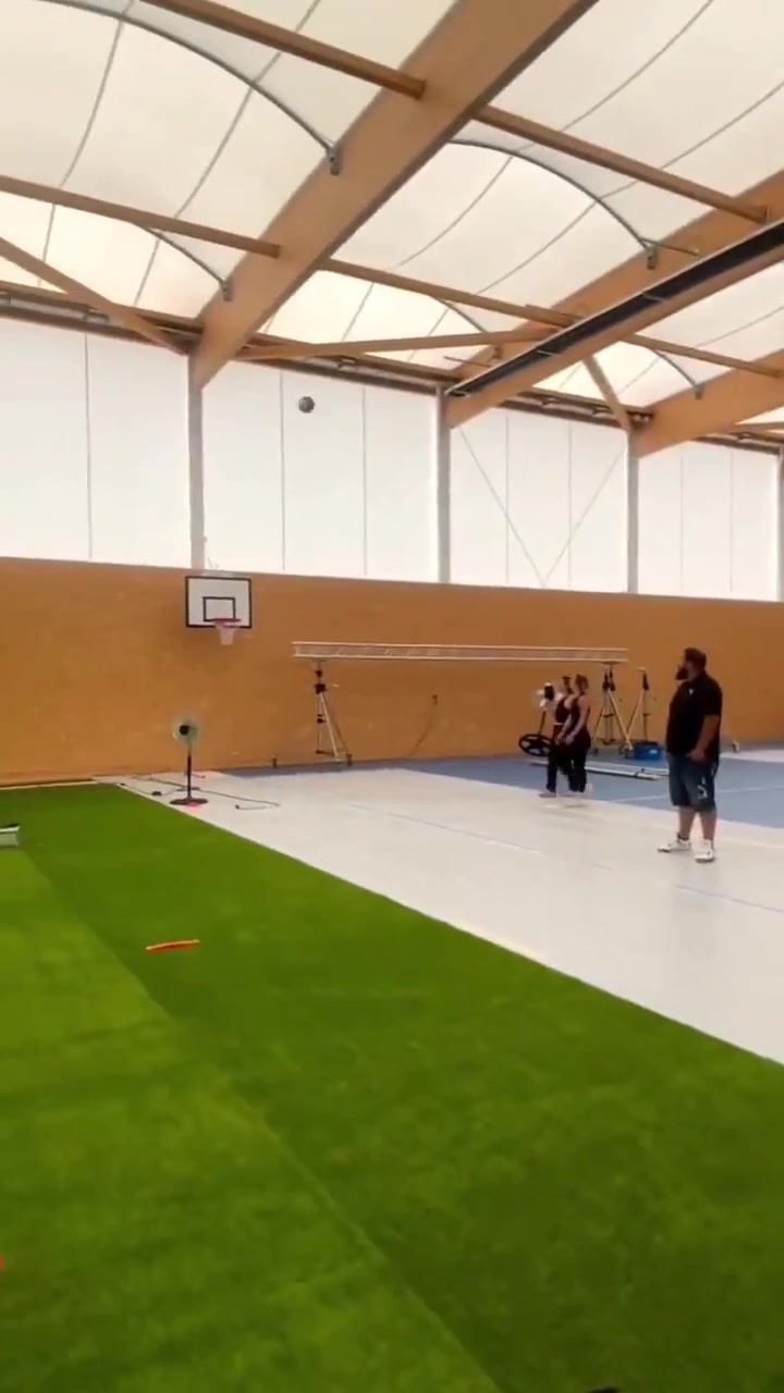 内马尔世界波一脚进篮筐什么水平？