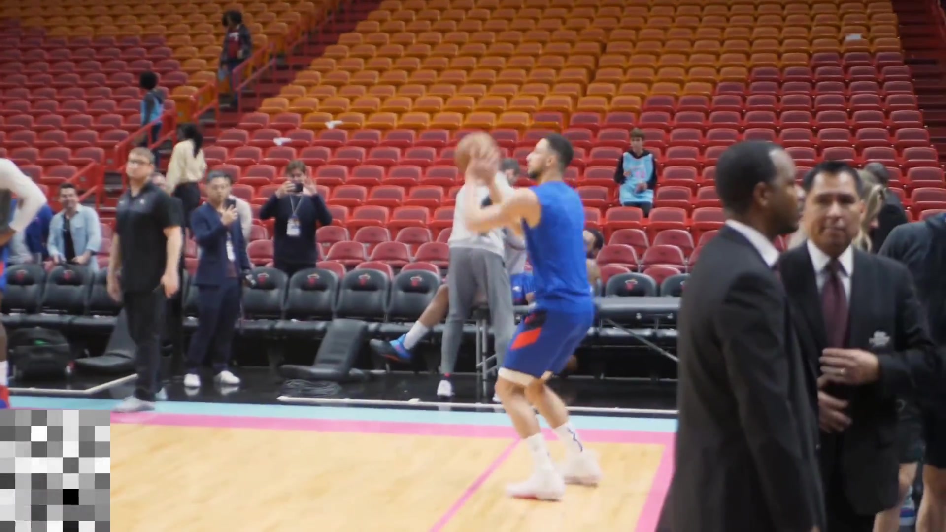 你比他准不？本-西蒙斯训练投篮时的真实水平