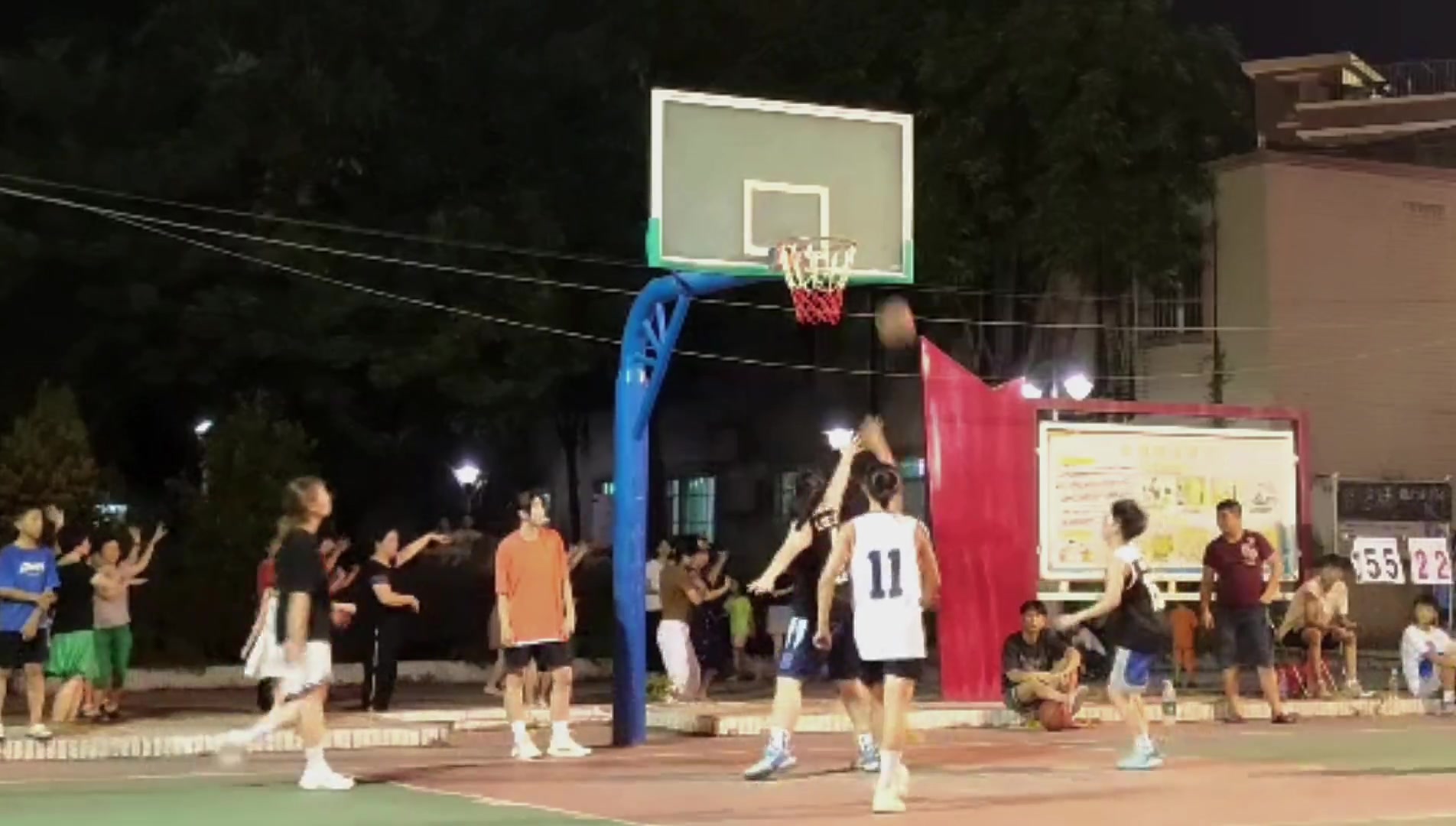 潇洒！小姐姐这拉杆有多少吧友能做到