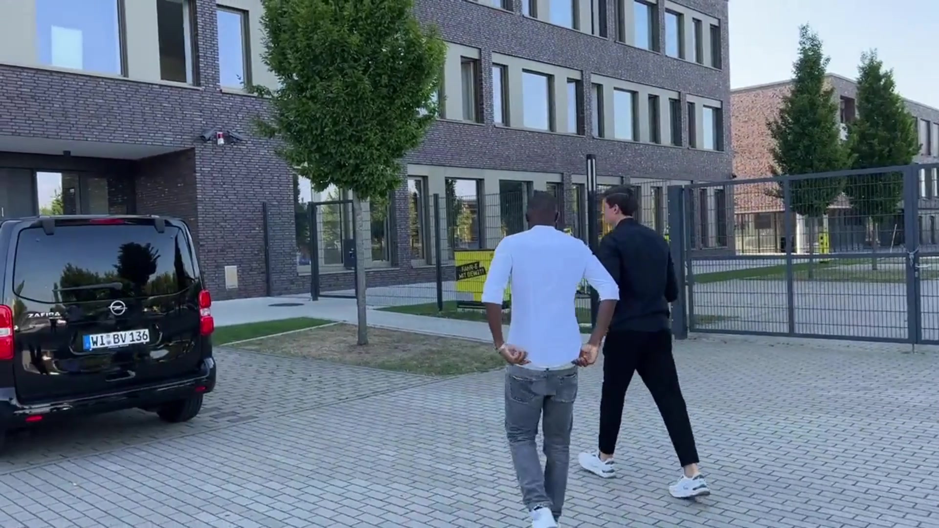 罗马诺：莫德斯特已完成多特蒙德体检