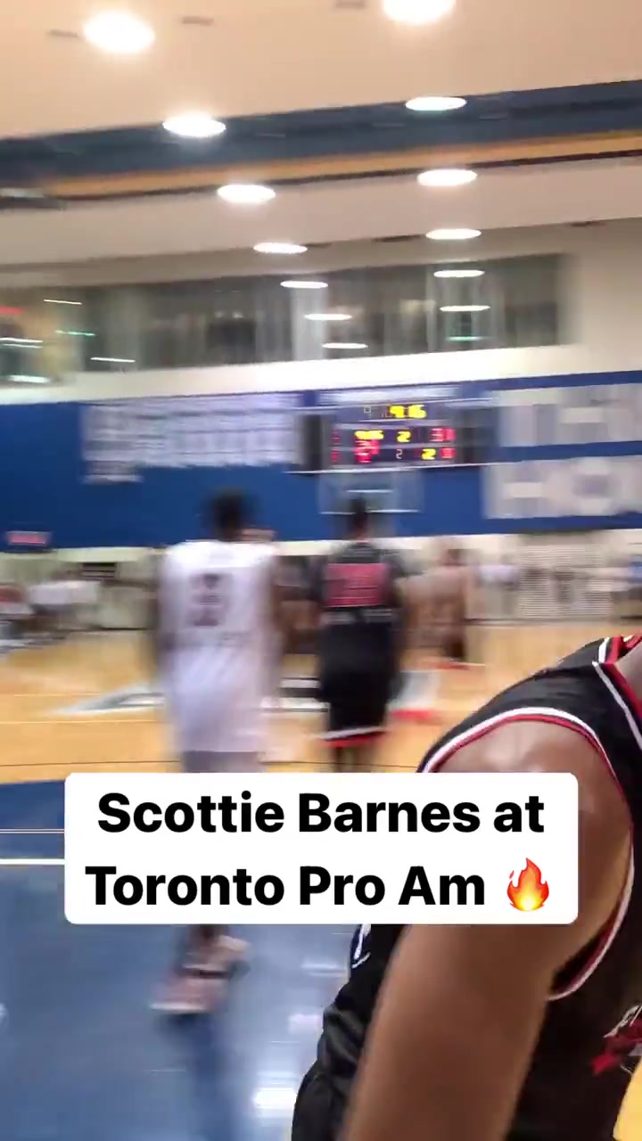 降维打击，各种扣！斯科蒂-巴恩斯参加多伦多半职业联赛