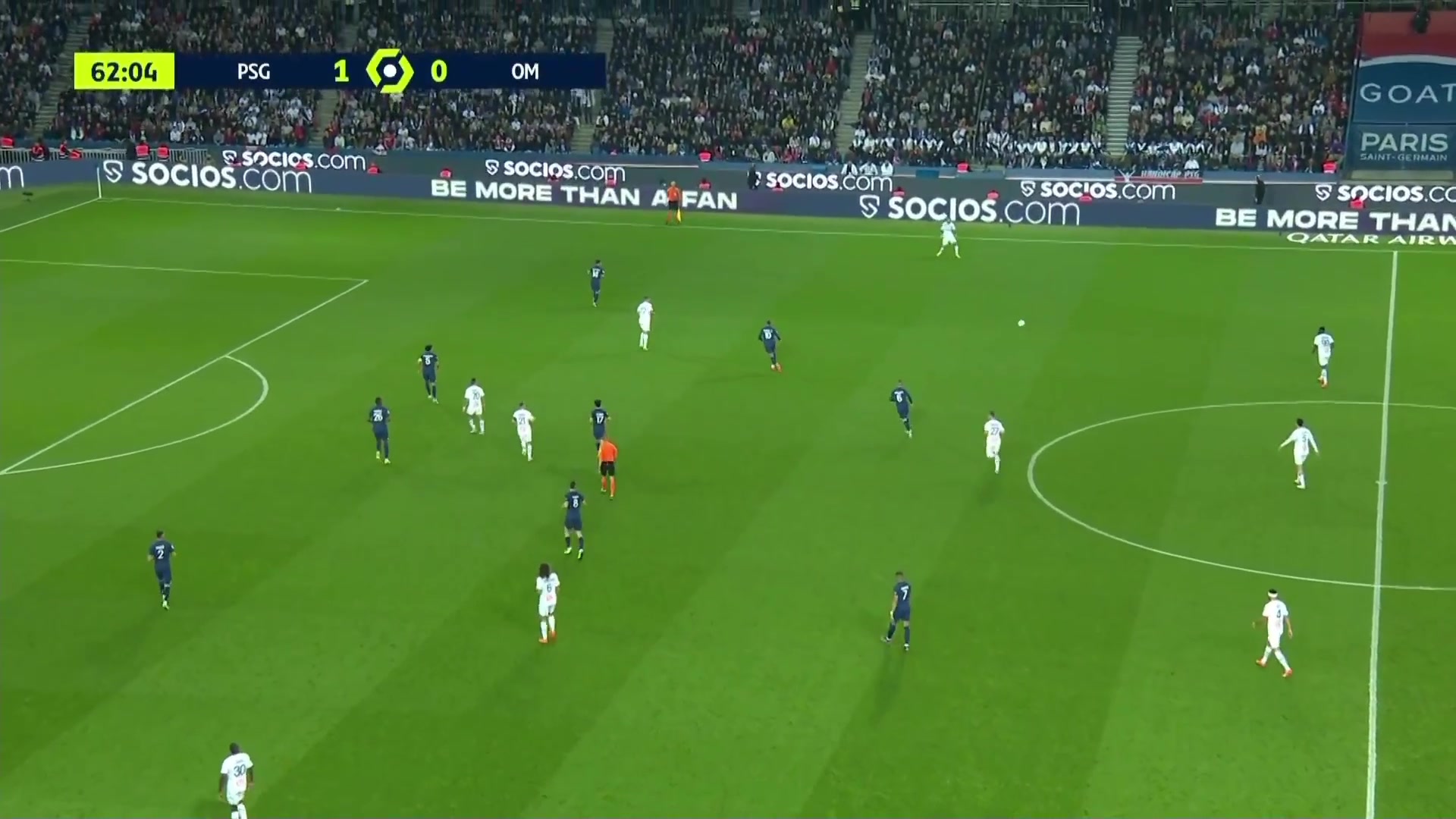 少林功夫好耶 贡多齐远射后来了个“倒立铁头功”