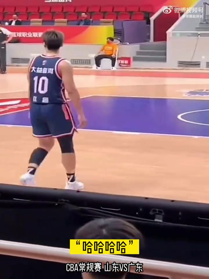 网友晒赵睿疑似吐槽CBA裁判视频：中国篮球让他们吹废了，太低级
