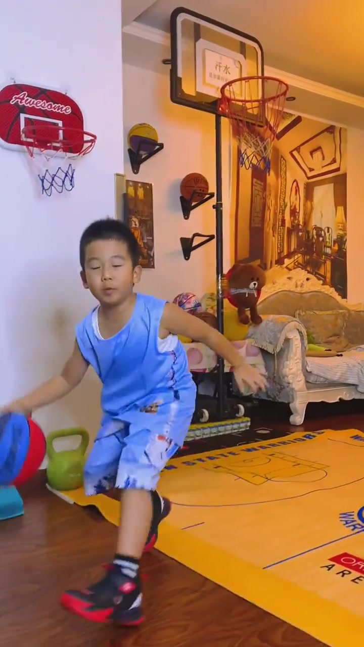 你学费了吗？幼儿园球霸分解动作解析东契奇的招牌脚步