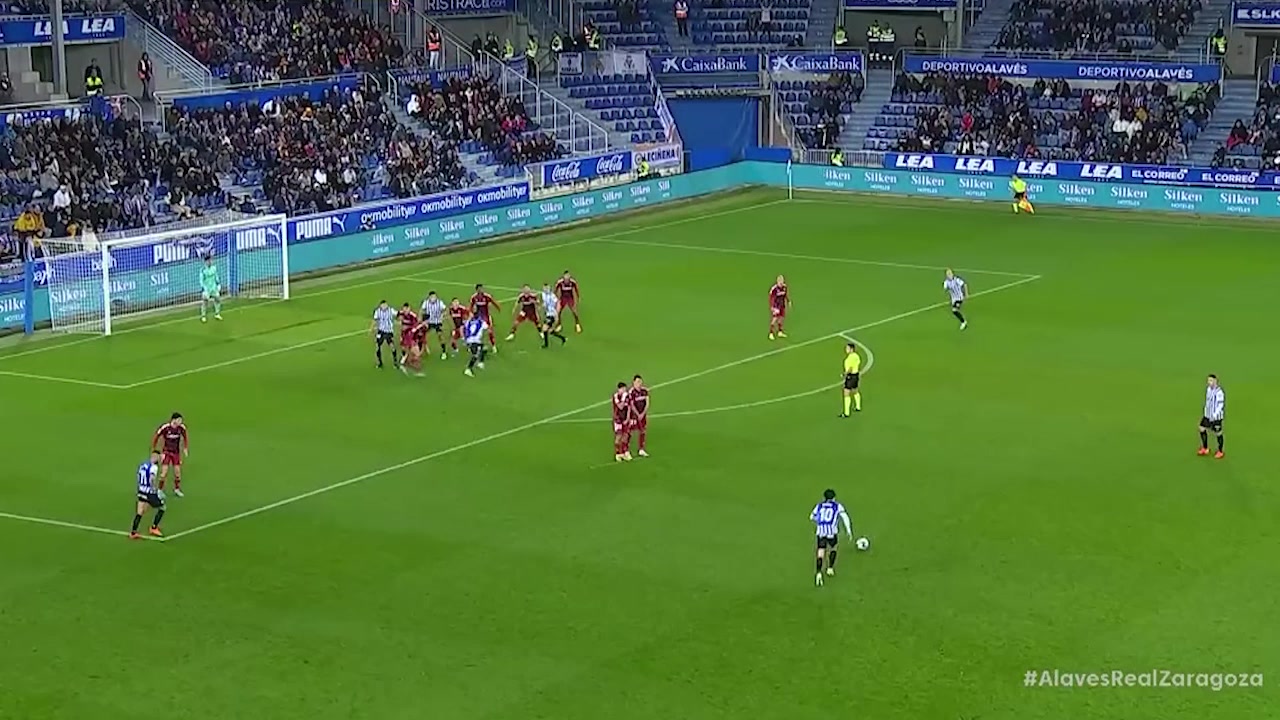 飘进球门！西乙阿拉维斯球员杰森任意球世界波