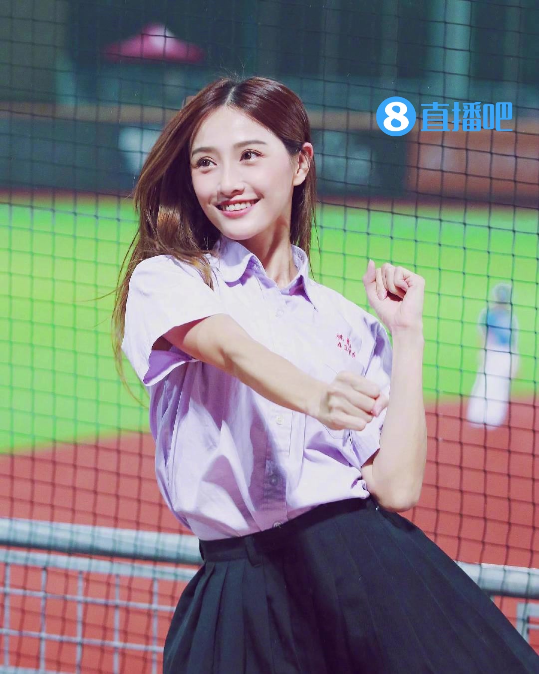 她是台湾啦啦队颜值天花板！霍华德考虑换个联赛打打？