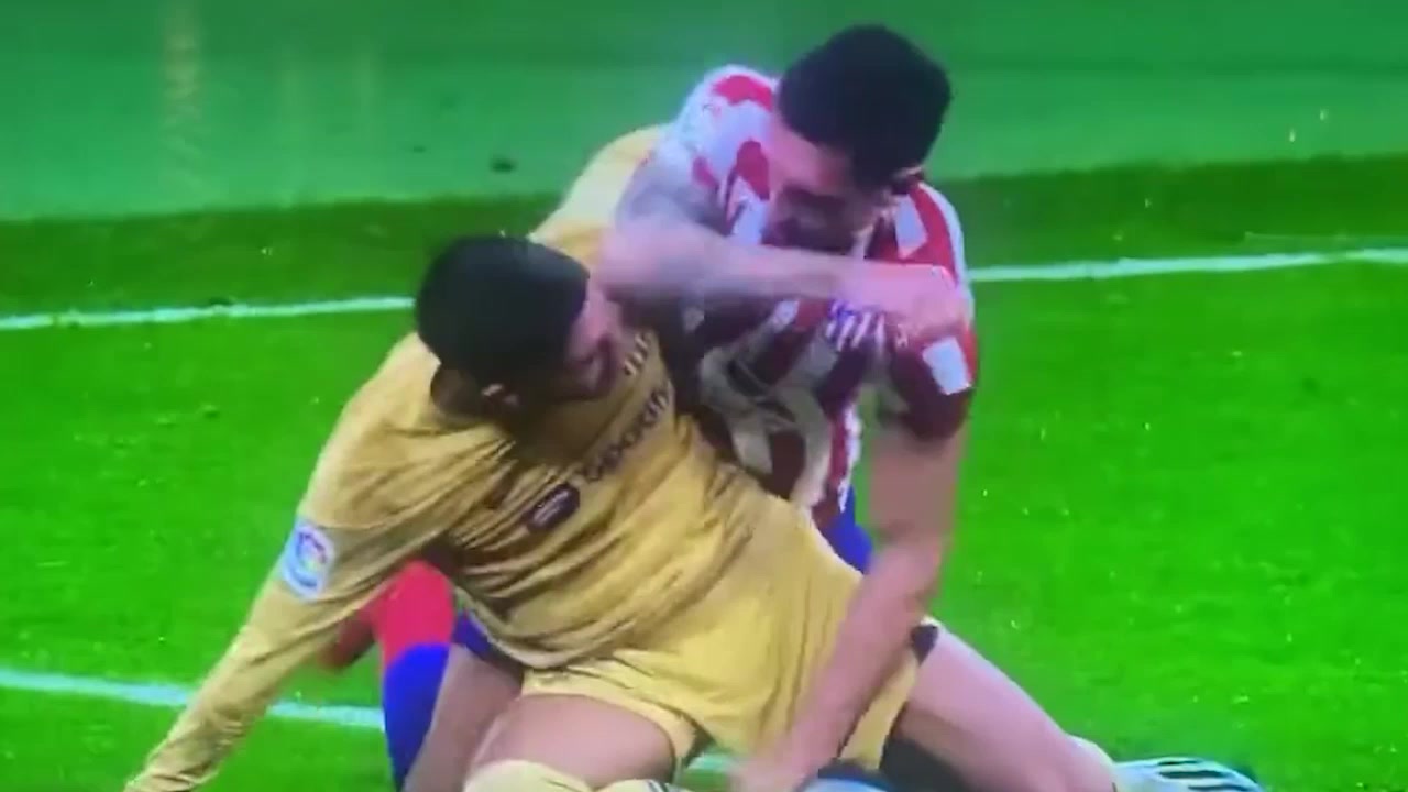 费兰与萨维奇打架让西语解说蚌埠住了