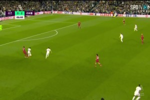 [进球视频] 利物浦2-1利兹联！科纳特被断球，西尼斯特拉挑射破门