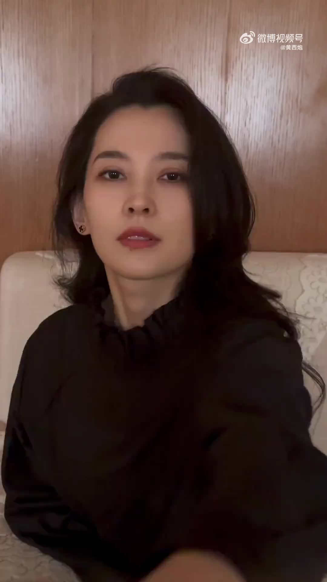 不得不说这位叫李巧的网红真有气质-直播吧