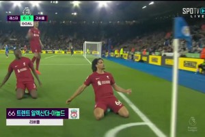 [进球视频] 利物浦3-0领先！萨拉赫助攻戴帽，阿诺德世界波破门