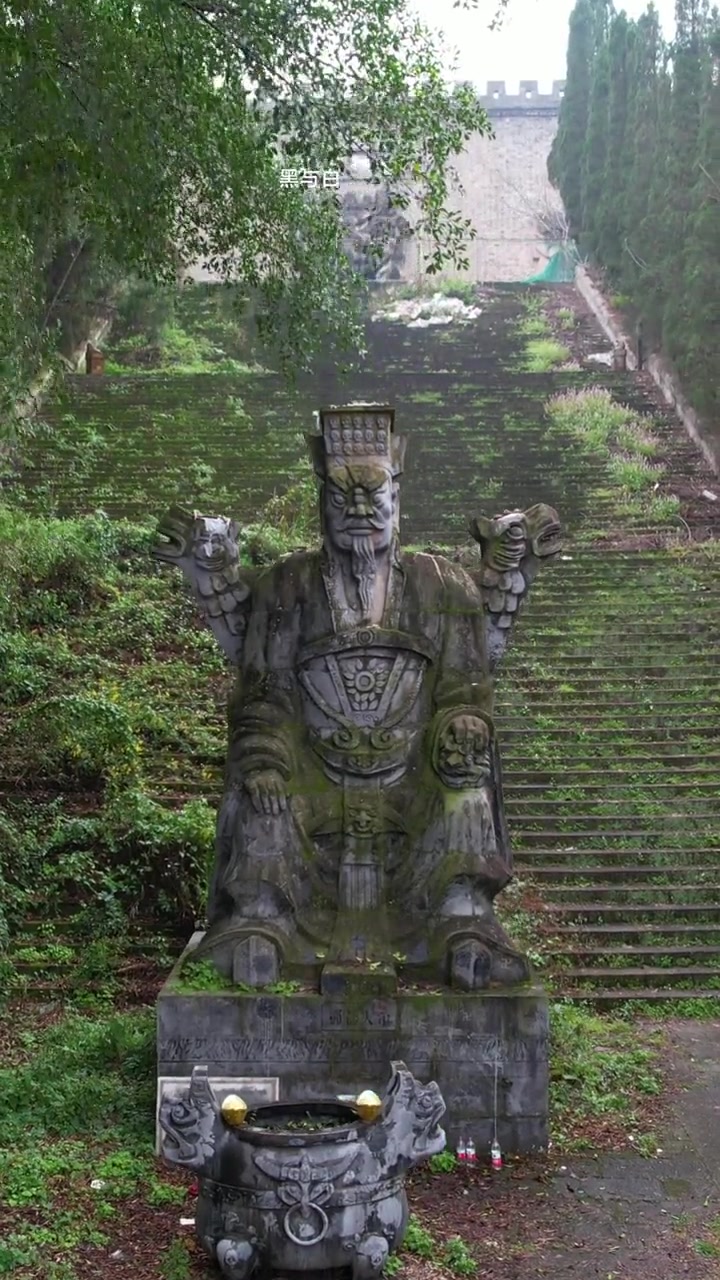 胆小勿入！丰都鬼城的核心鬼国神宫，曾经热闹非凡！-直播吧