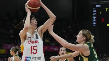 亚洲杯-中国女篮淘汰澳大利亚杀进决赛 韩旭17+15+4帽