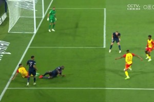 [进球视频] 巴黎补时最后时刻丢球！吉拉沃吉小角度抽射破门！