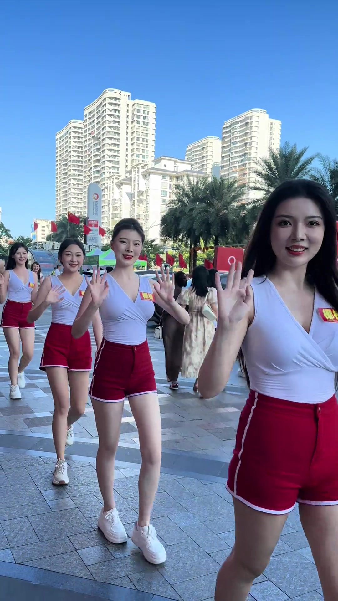 男的帅女的美!选模特的眼光是真好!-直播吧