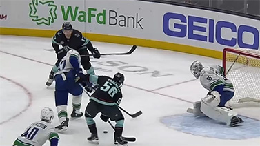 11月25日NHL常规赛 温哥华加人5 - 1西雅图海怪 全场集锦