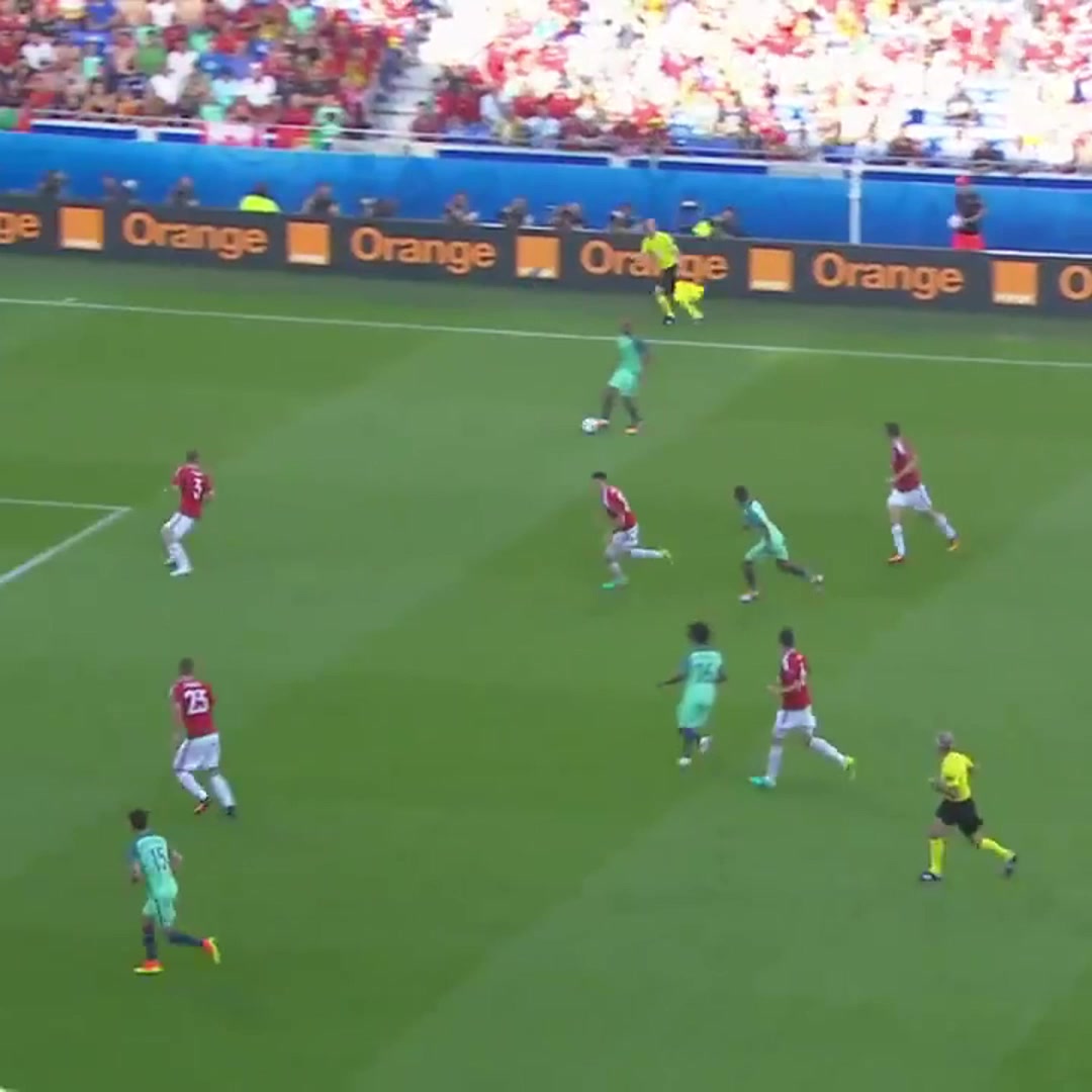 记得吗？C罗在葡萄牙国家队最灵巧的一粒进球