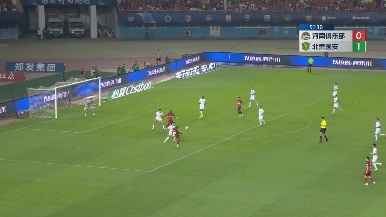 纳萨里奥简单配合抽射扳平，帅气后空翻庆祝