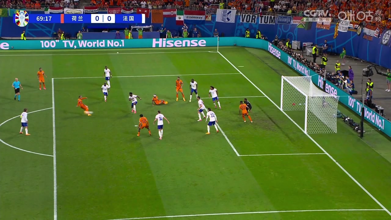 非常可惜！西蒙斯破门邓弗里斯越位干扰进球取消！