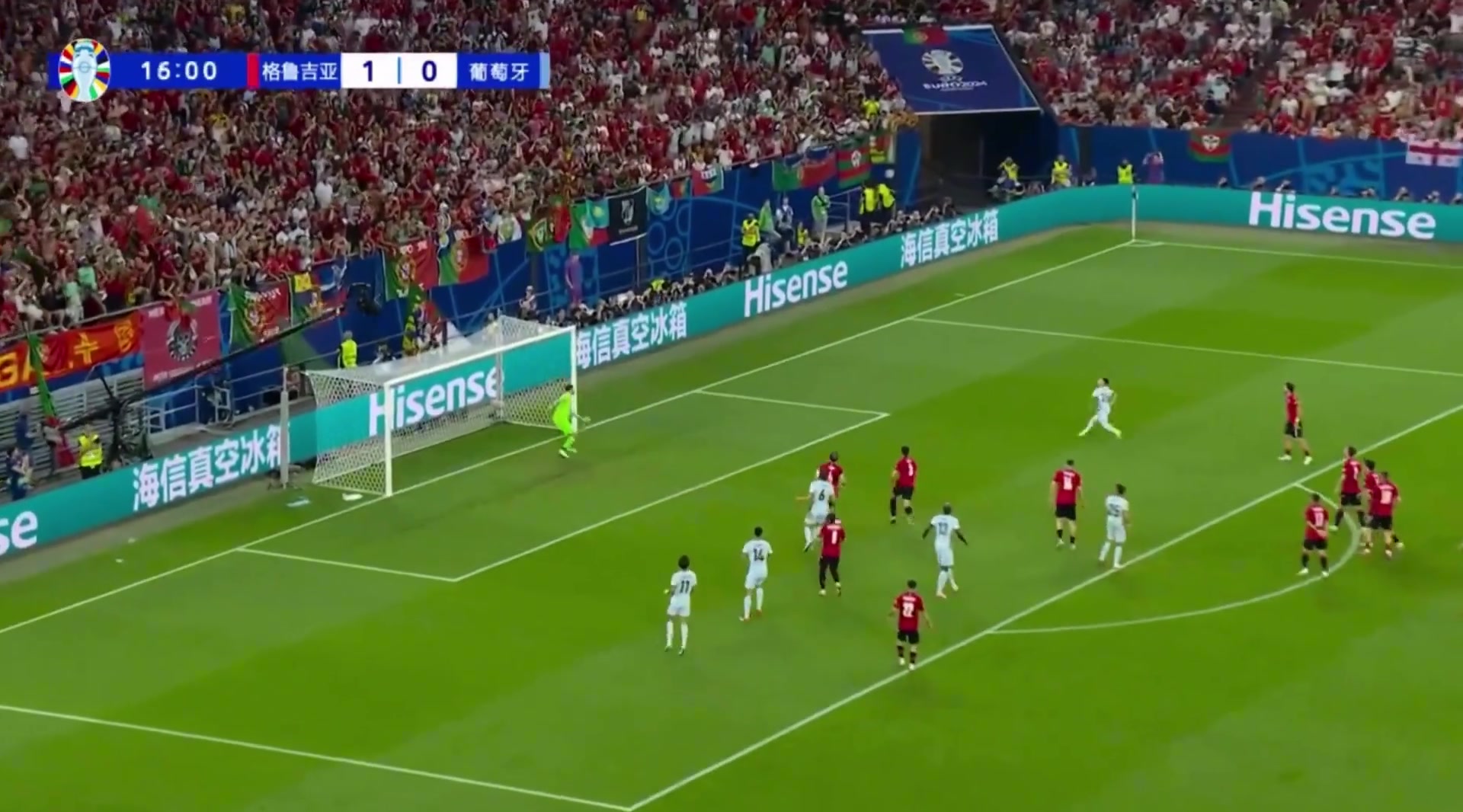 39岁老将再现战斧任意球，130km/h打破欧洲杯最高时速