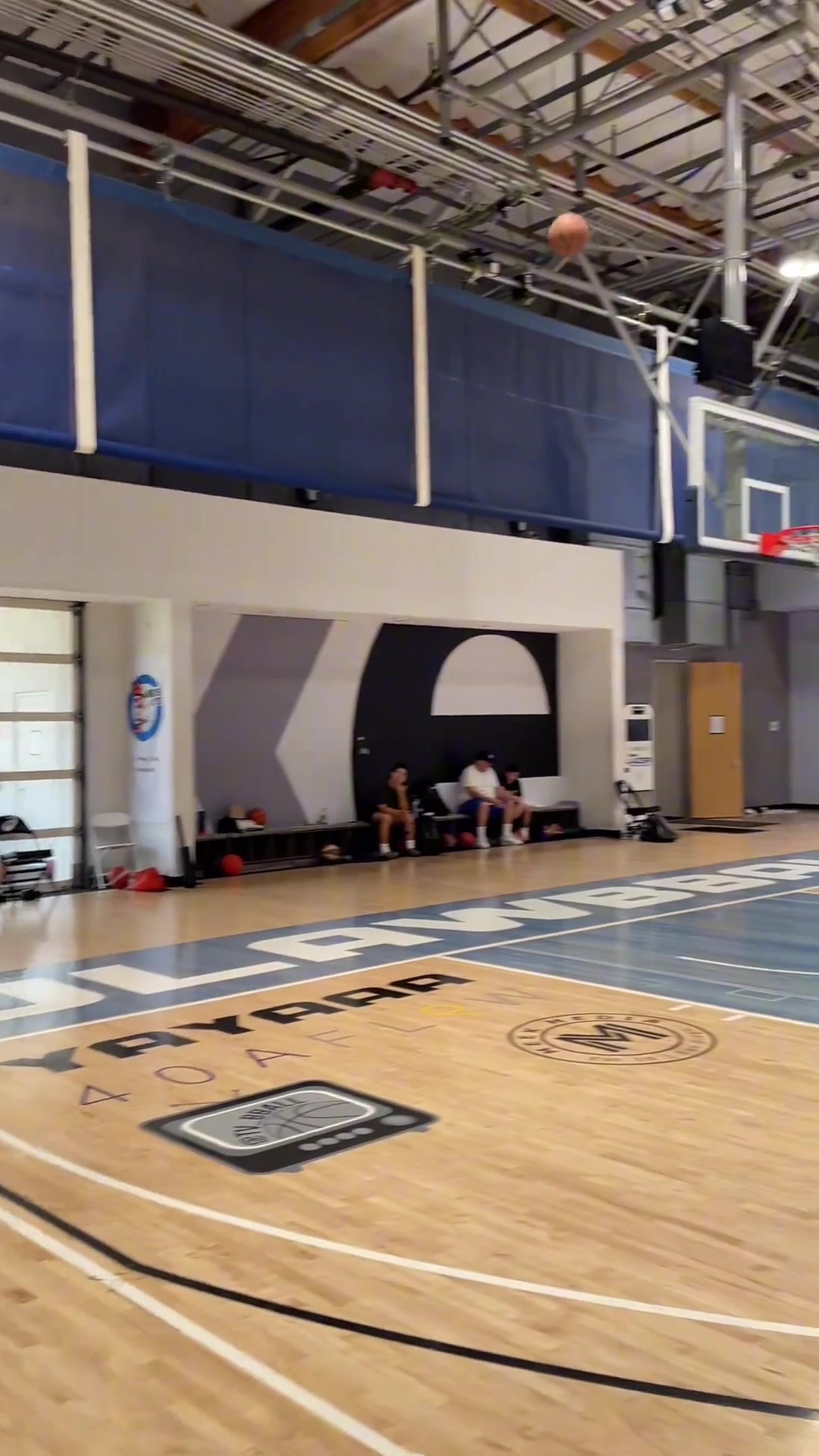 连续三分球投篮训练