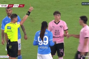 意杯-那不勒斯5-0完胜10人巴勒莫 卢卡库助攻麦克托米奈处子球