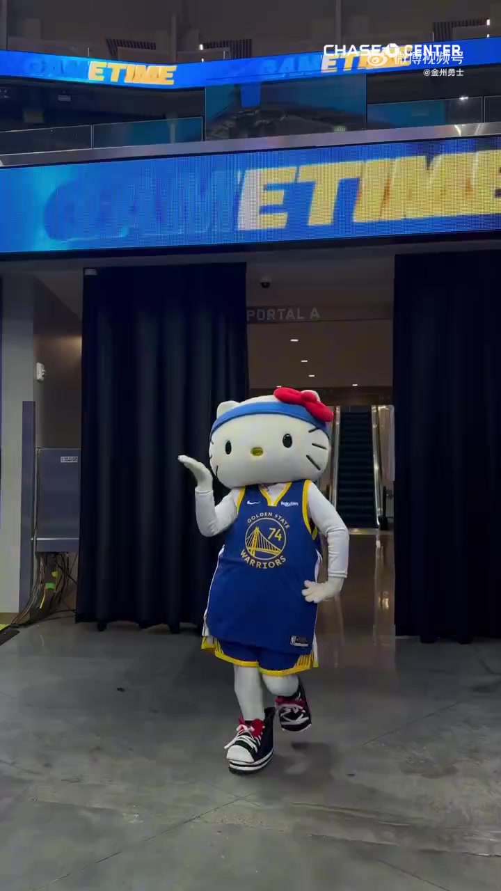 [集锦]当HELLO KITTY穿上勇士球衣降临勇士主场！