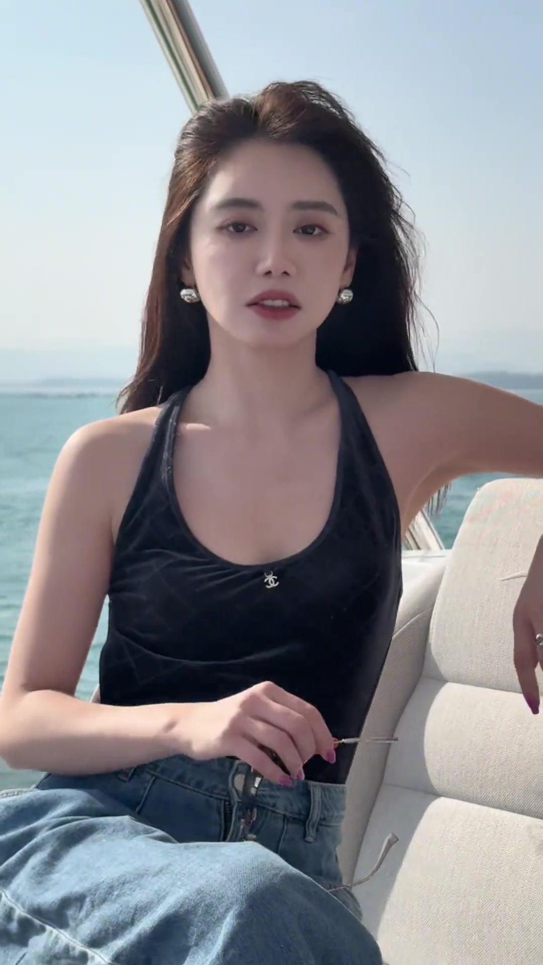 【视频】美娜：41岁的老詹全场飞奔战扣 而我呛口水都直咳嗽