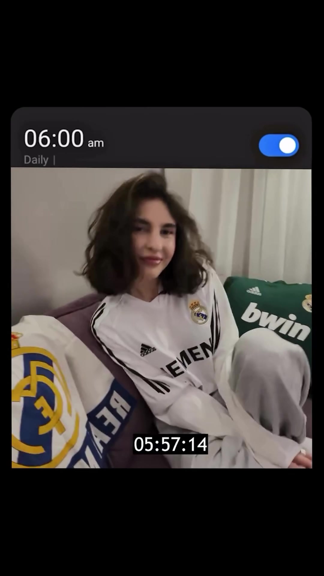 [皇家马德里]单身皇马男球迷需要这样一位女朋友！