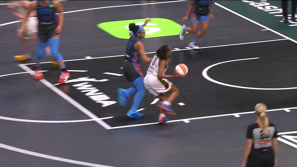 WNBA常规赛：狂热81-76复仇梦想 全场集锦