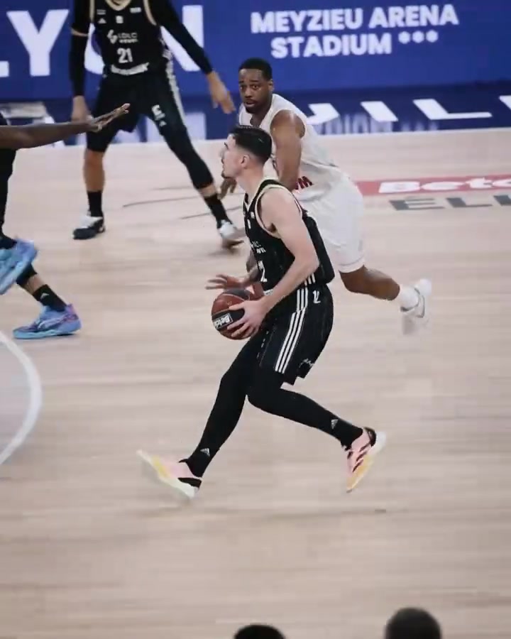 【篮球】为老东家积攒好运？罗伯森季后赛连拿MVP！