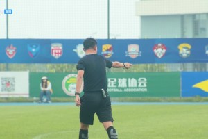 中冠-山东球探1-0黑龙江龙跃冰城 贺文铉内切兜射致胜