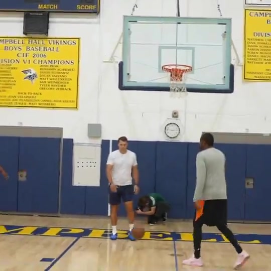 【NBA】应该会有大进步！小贾正跟者杜兰特一个个动作猛练