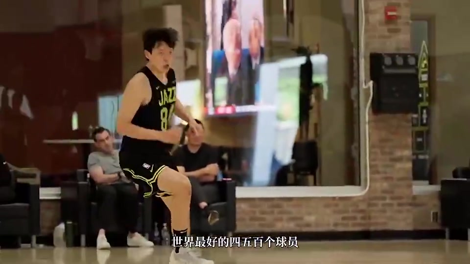 训练师告诫杨瀚森：试训时没有朋友可言！要像姚明一样统治一切！