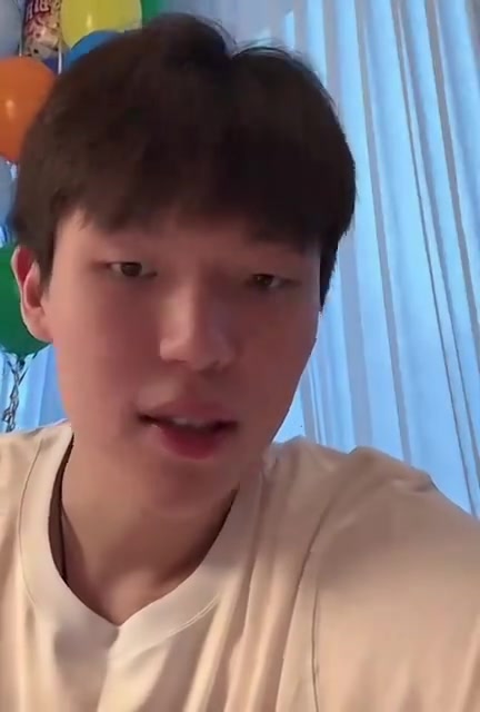 [中国篮球]杨瀚森组建游戏的球队首发：控卫哈利欧文分位克莱小前锋伊巴卡！