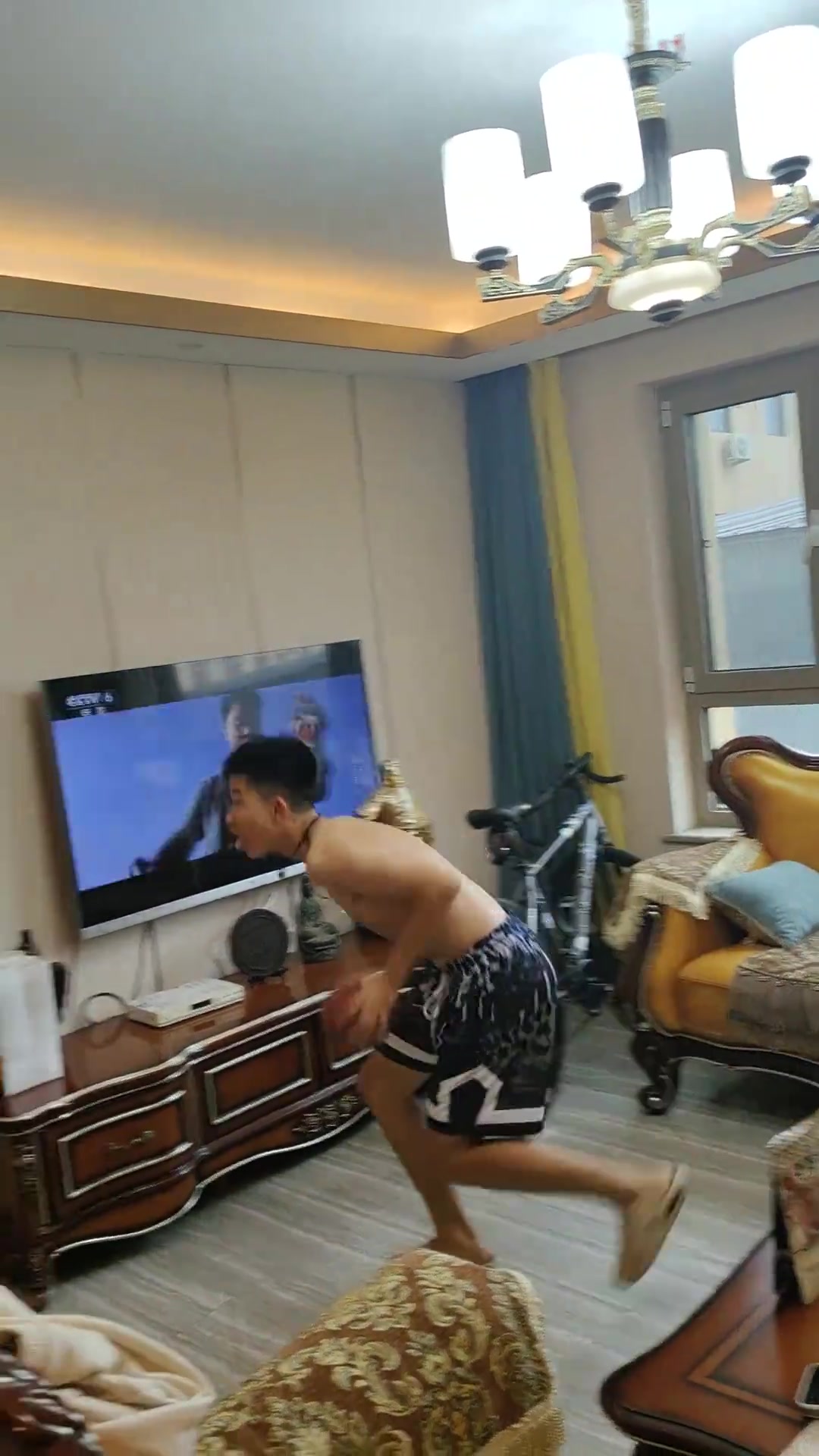 乔丹什么时候在中国有个私生子啦