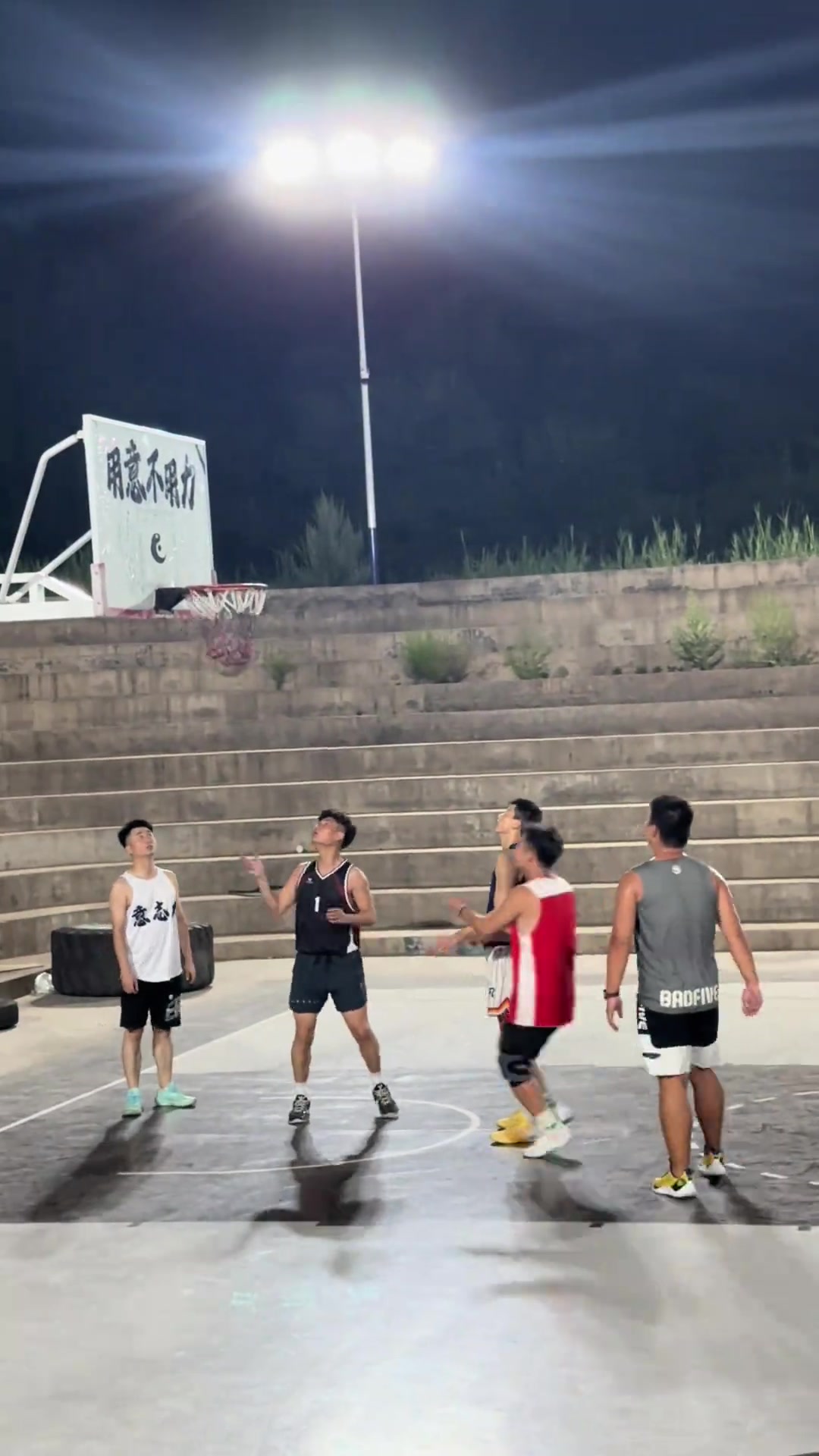 左右手艾弗森式crossover大变向真的太难防了