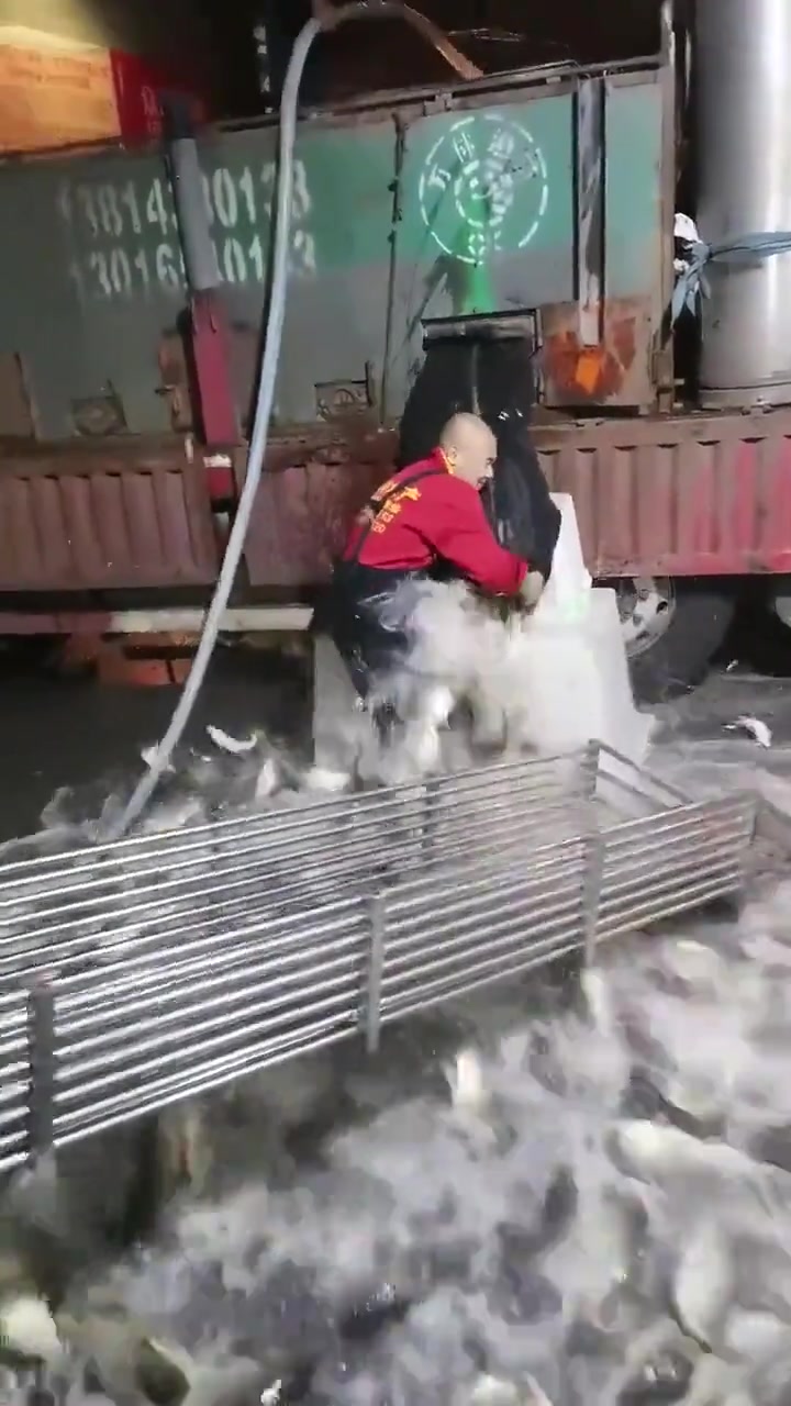 工作还乱拍视频！现在好了吧！