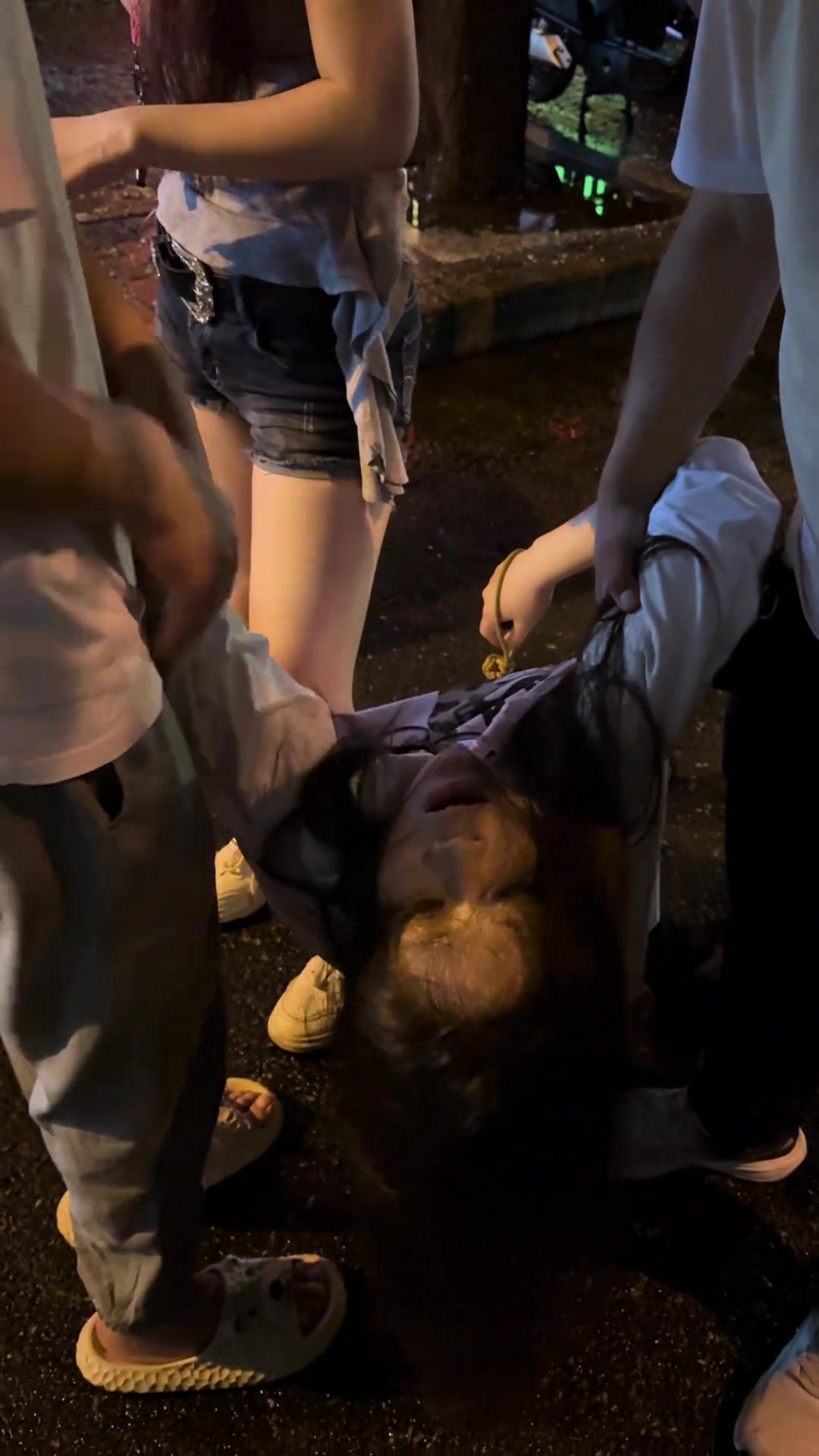 好恐怖！女生怎么会是这种眼色