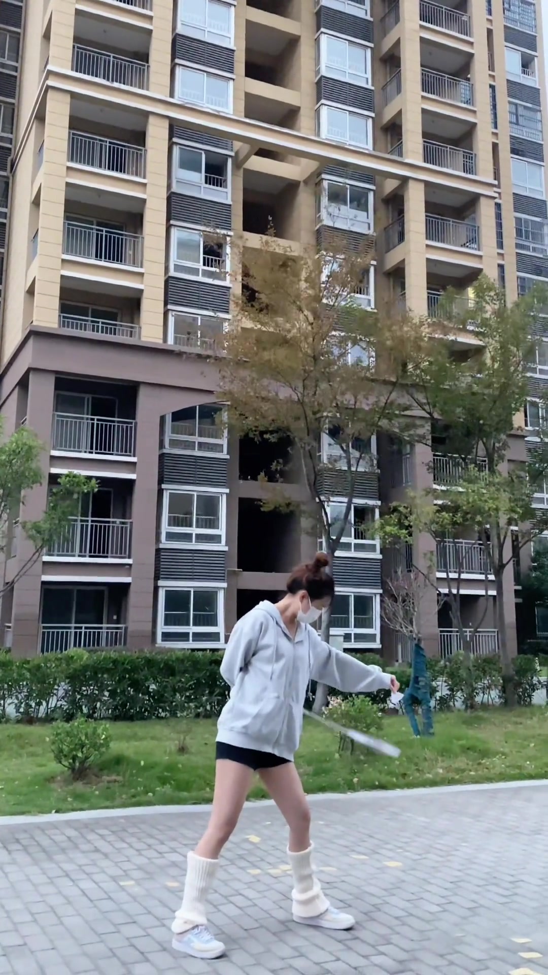 我从来没有像今天这样被人蠢到肚子疼...