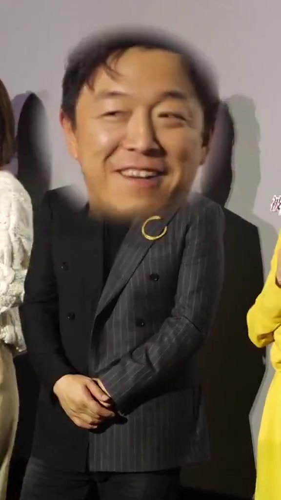 老师一词已经被公用化啦，见谁都老师