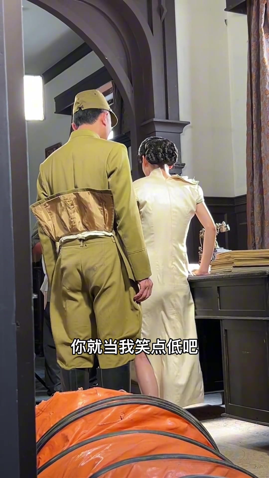 谁说大佐只会背后使坏，大佐的背后也可能是