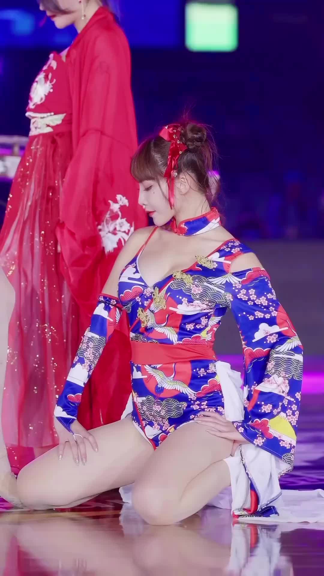 我爱台妹！宝岛联赛云豹篮球拉拉队台妹美艳古典舞
