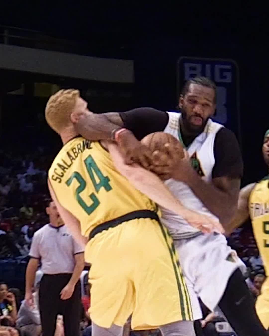 【你怎么看？】在BIG3联赛还有统治力！奥登在大战“白曼巴”