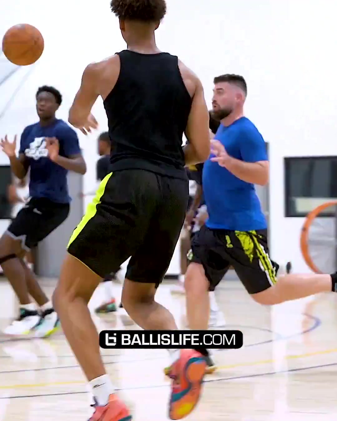 【今日视频】半兽人身体看着依旧劲爆,新赛季有望回归NBA么?