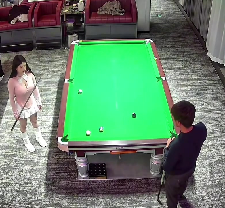 我不服啊！！她这一杆是运气还是实力