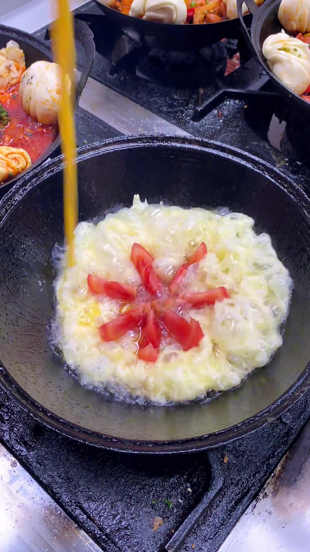 这是叠了几层料非常足的感觉