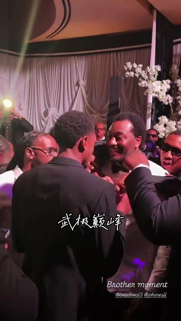 【体育视频】曾经奇才双枪，一个现役一个退役，身材天差地别